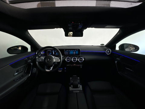 Mercedes-Benz CLA-Klasse 180 AMG Pano|Stoelventilatie|360 Camera|Keyless|Blindspot