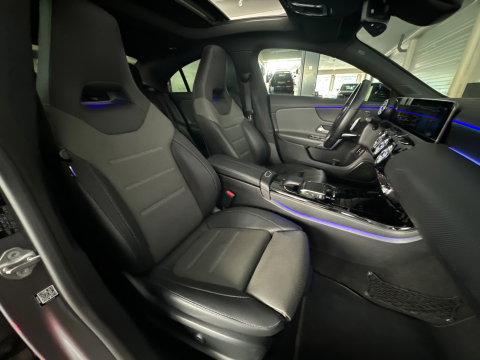 Mercedes-Benz CLA-Klasse 180 AMG Pano|Stoelventilatie|360 Camera|Keyless|Blindspot