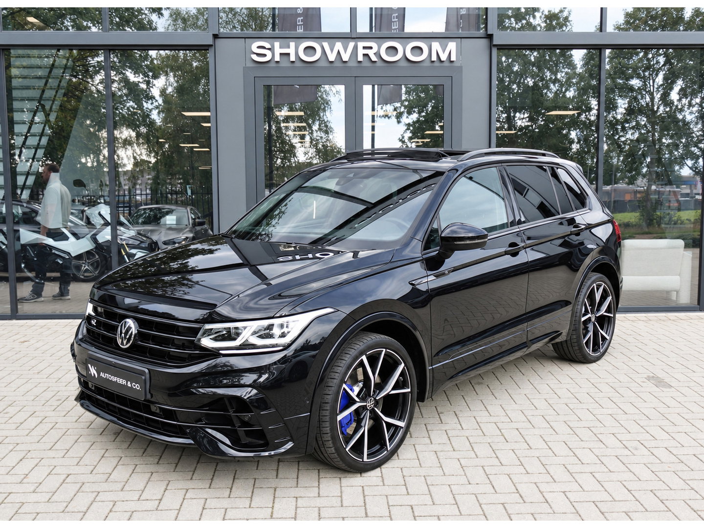 Volkswagen Tiguan 2.0 TSI R 4Motion PANO H&K 360 VOL