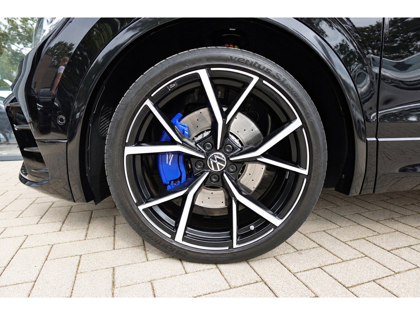 Volkswagen Tiguan 2.0 TSI R 4Motion PANO H&K 360 VOL