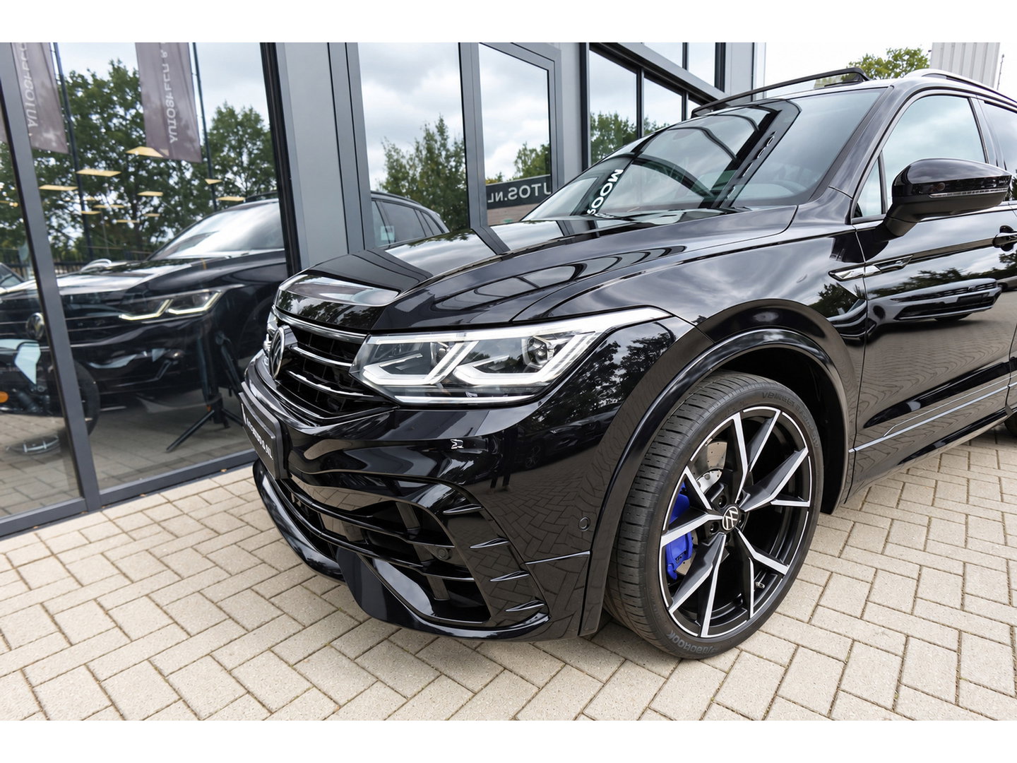 Volkswagen Tiguan 2.0 TSI R 4Motion PANO H&K 360 VOL