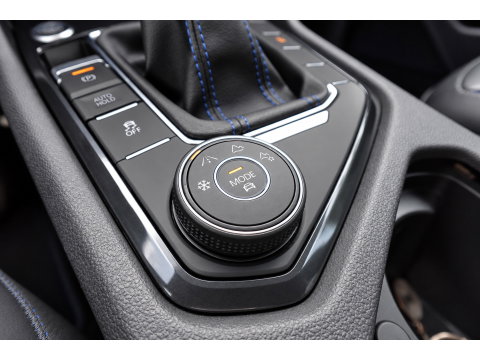 Volkswagen Tiguan 2.0 TSI R 4Motion PANO H&K 360 VOL
