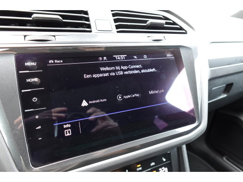 Volkswagen Tiguan 2.0 TSI R 4Motion PANO H&K 360 VOL