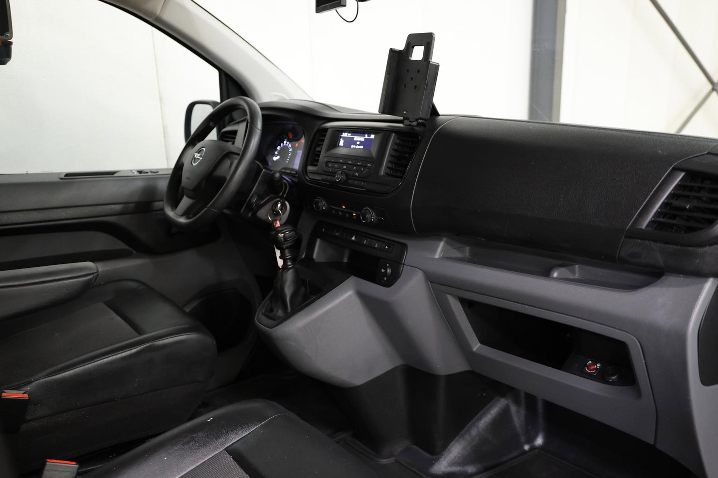 Opel Vivaro 2.0 CDTI L3H1 IMPERIAAL TREKHAAK 2500KG
