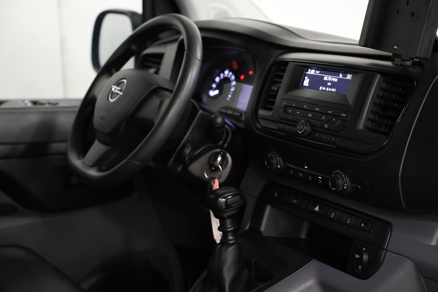 Opel Vivaro 2.0 CDTI L3H1 IMPERIAAL TREKHAAK 2500KG
