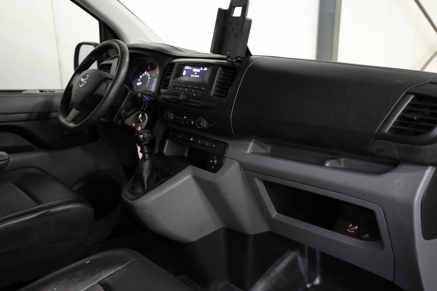 Opel Vivaro 2.0 CDTI L3H1 IMPERIAAL TREKHAAK 2500KG