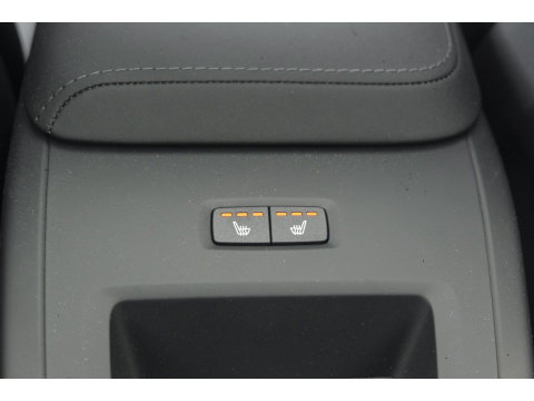 Volvo XC60 2.0 T6 350pk Plus Black Edition Panoramadak Luchtvering *BTW* NIEUW!! 21" LMV BOMVOL!!