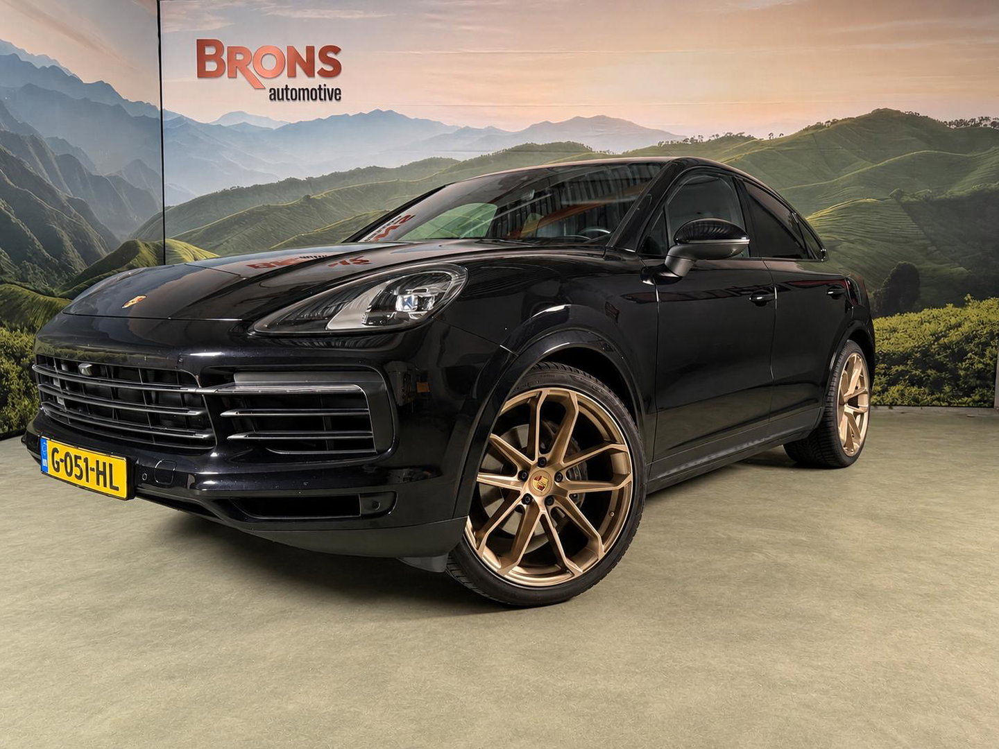 Porsche Cayenne Coupé 3.0 E-Hybrid luchtvering l trekhaak l Pano l