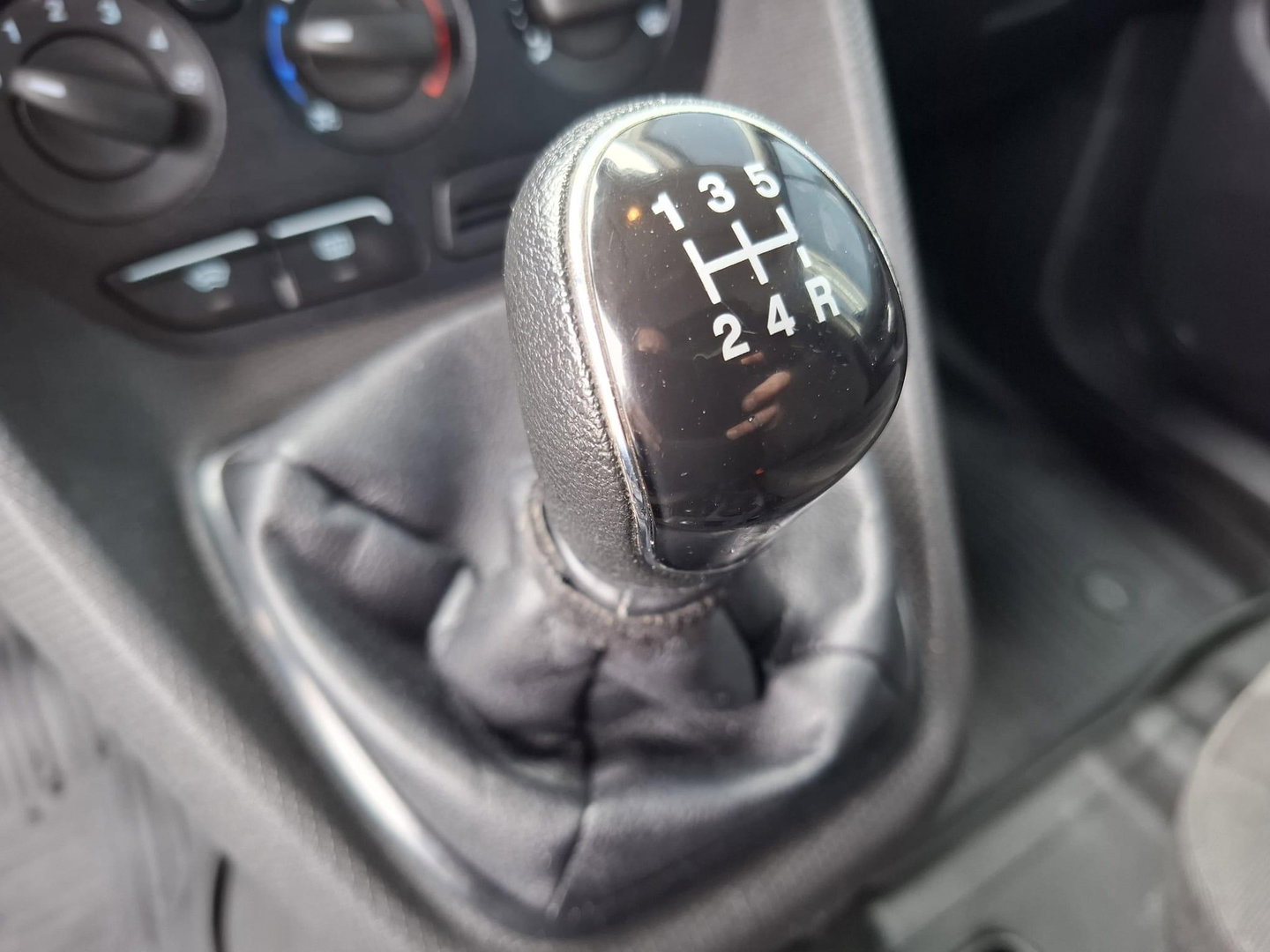 Ford Transit Connect 1.5 TDCi 75kW (T210) LWB Ambiente AIRCO / CRUISE CONTROLE / EURO 6 / PERFECT ONDERDHOUDEN
