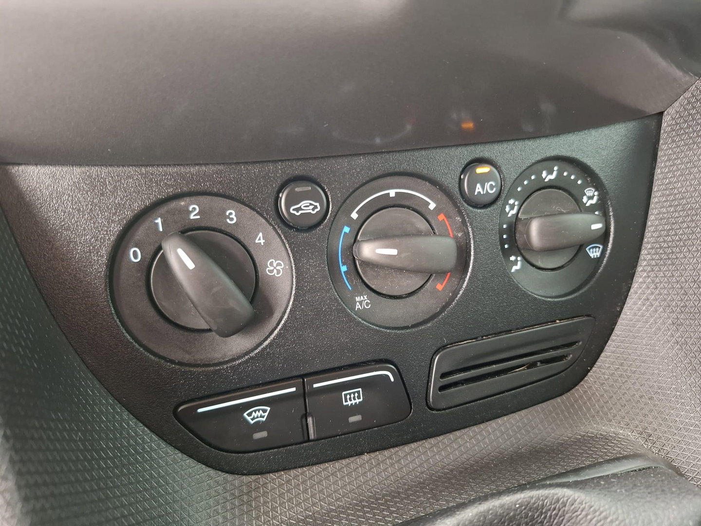 Ford Transit Connect 1.5 TDCi 75kW (T210) LWB Ambiente AIRCO / CRUISE CONTROLE / EURO 6 / PERFECT ONDERDHOUDEN