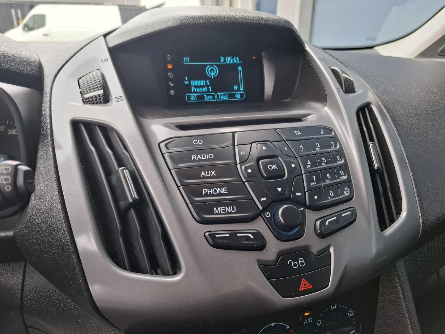 Ford Transit Connect 1.5 TDCi 75kW (T210) LWB Ambiente AIRCO / CRUISE CONTROLE / EURO 6 / PERFECT ONDERDHOUDEN