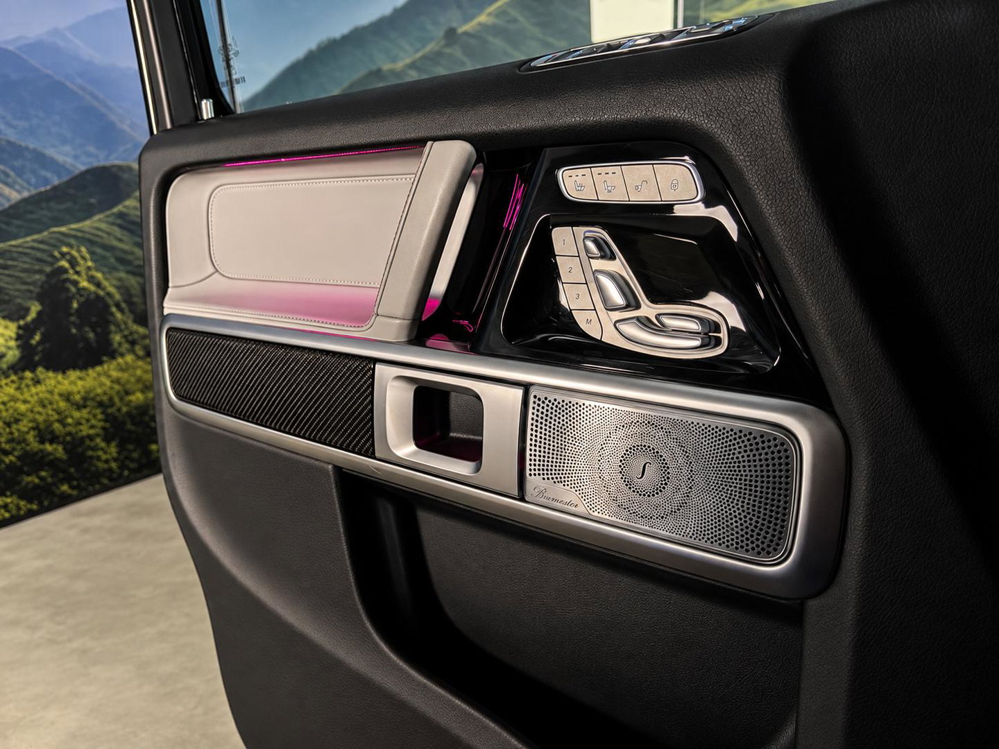 Mercedes-Benz G-Klasse 700 Brabus widebody Full Options