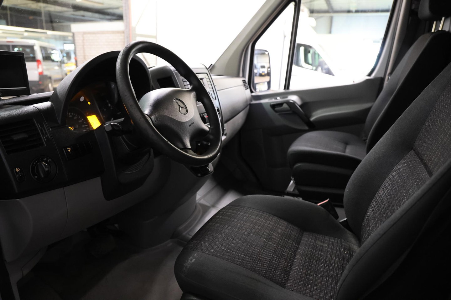 Mercedes-Benz Sprinter 2.2 CDI AUTOMAAT LAADKLEP POST NL