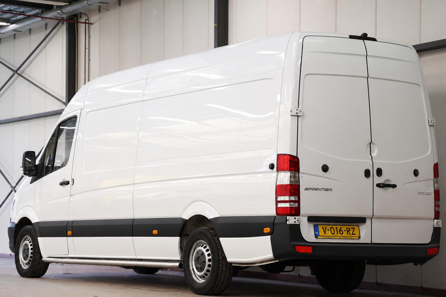 Mercedes-Benz Sprinter 2.2 CDI AUTOMAAT L3H2 POST NL EURO 6