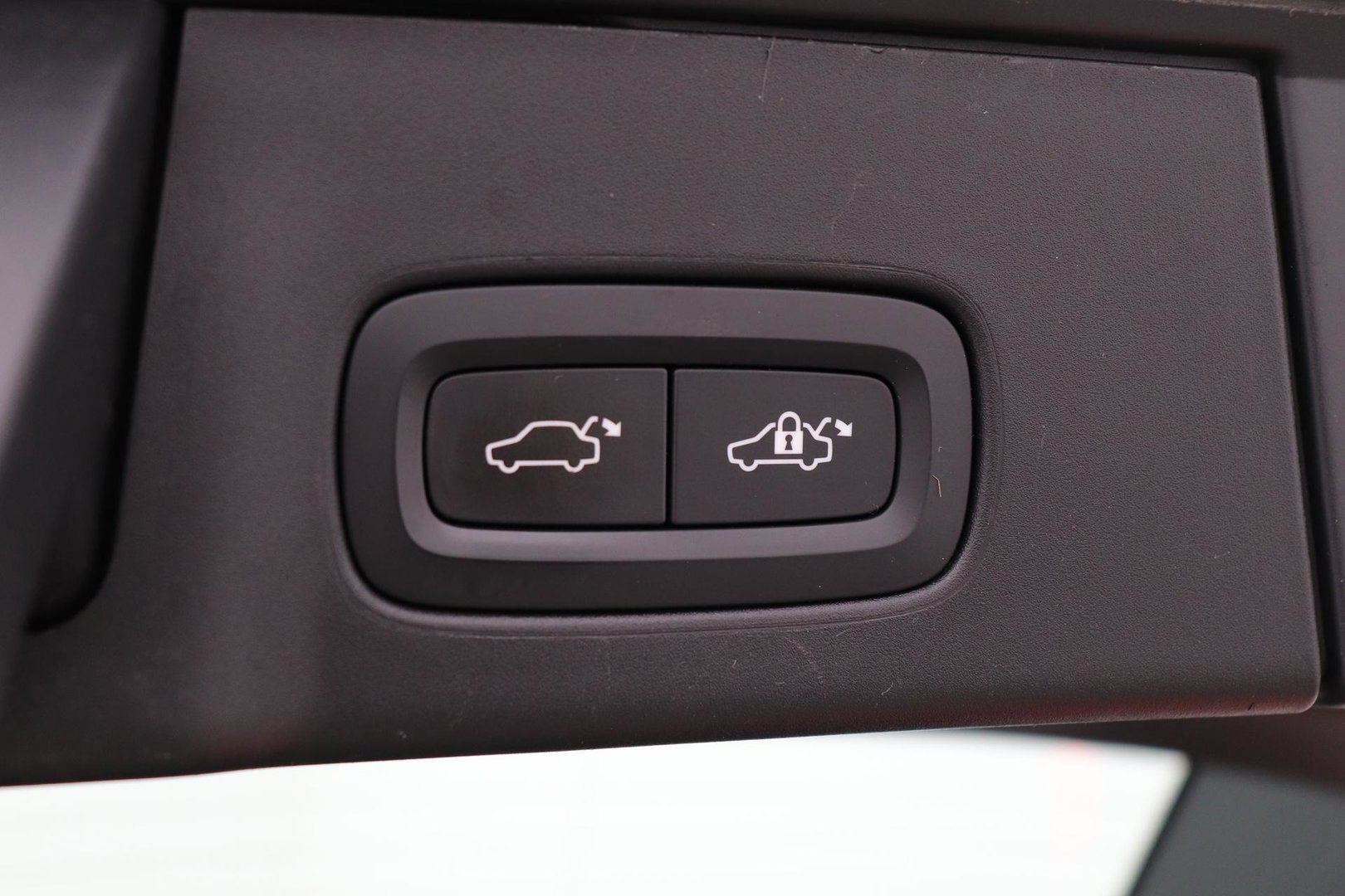 Volvo V90 2.0 T5 Inscription | ACC | Stoelventilatie+Massage | Trekhaak | Carplay | BLIS | Memory | 20 Inch