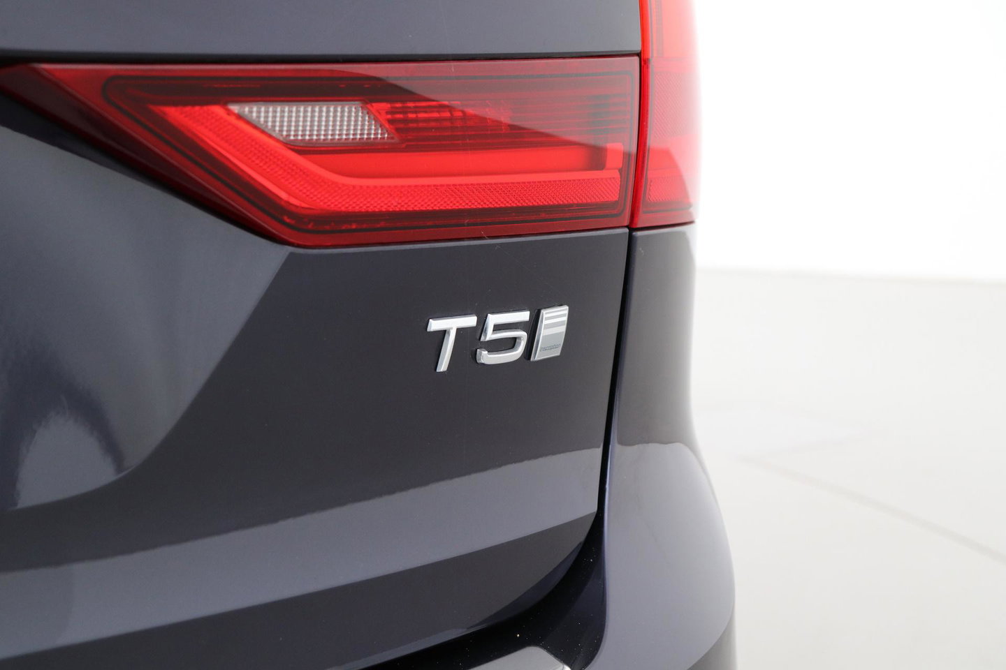 Volvo V90 2.0 T5 Inscription | ACC | Stoelventilatie+Massage | Trekhaak | Carplay | BLIS | Memory | 20 Inch