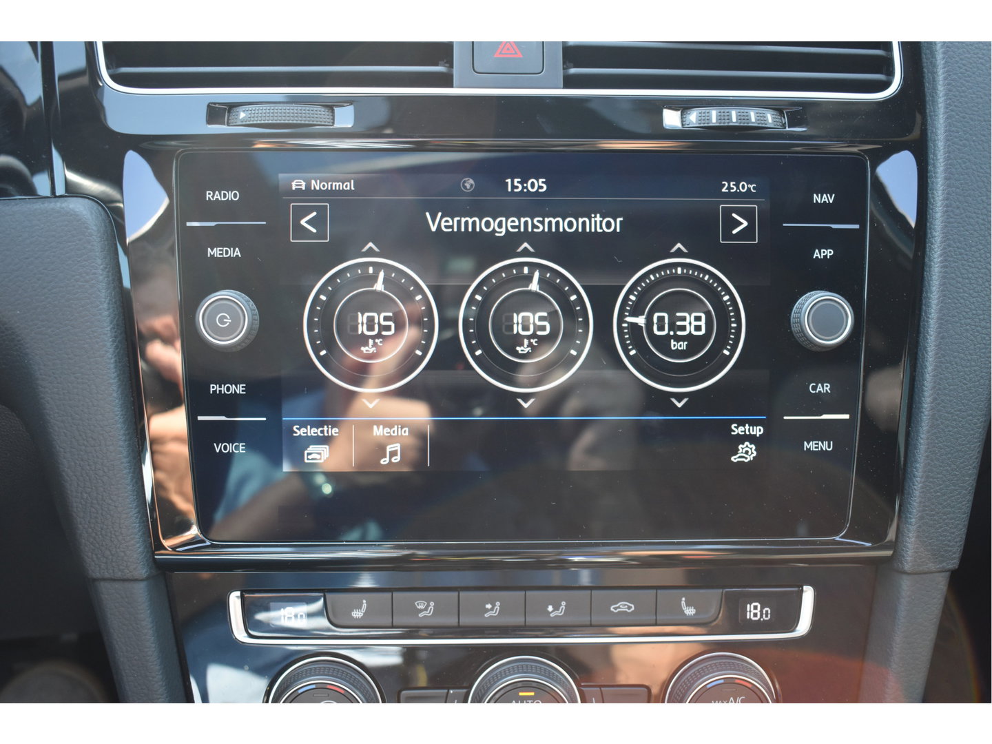 Volkswagen Golf 2.0 TSI 4Motion R 301PK Climate | LM Velgen 19" | Navigatie | Automaat