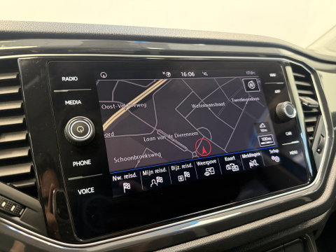 Volkswagen T-Roc 1.5 TSI Sport ACC Panoramadak PDC Automaat