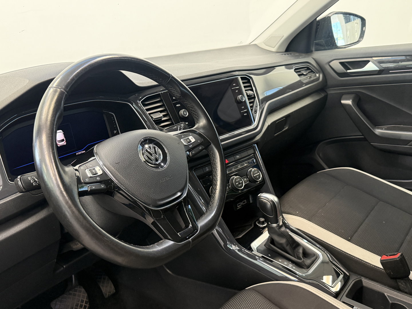 Volkswagen T-Roc 1.5 TSI Sport ACC Panoramadak PDC Automaat