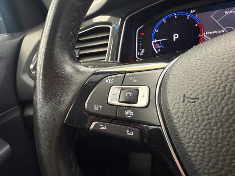 Volkswagen T-Roc 1.5 TSI Sport ACC Panoramadak PDC Automaat