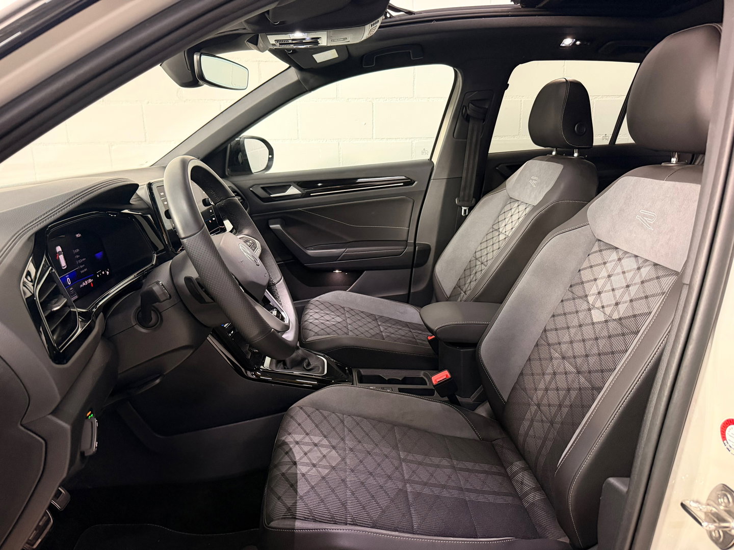 Volkswagen T-Roc 1.5 TSI R-Line Cam*Led*Keyless