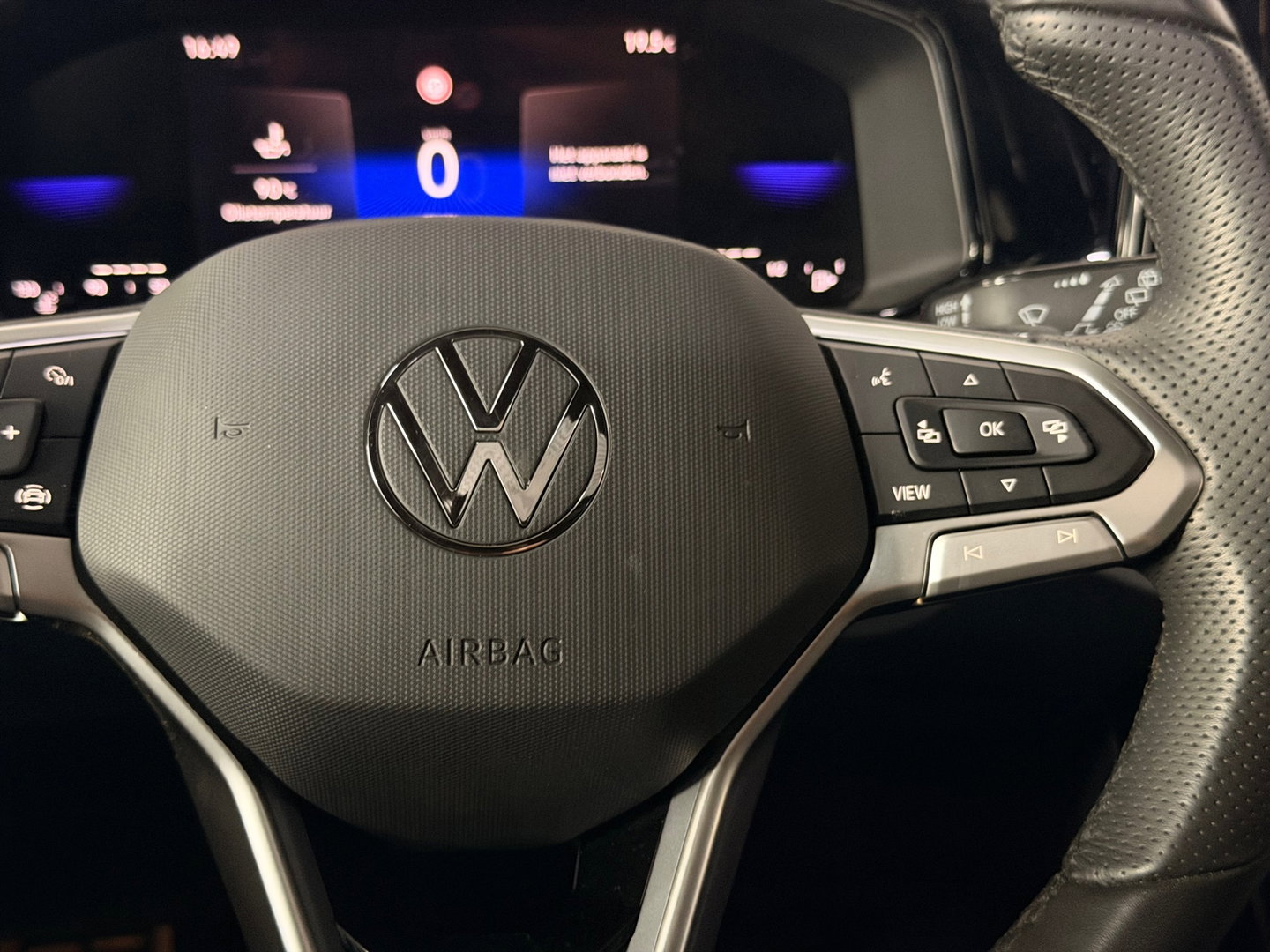 Volkswagen T-Roc 1.5 TSI R-Line Cam*Led*Keyless
