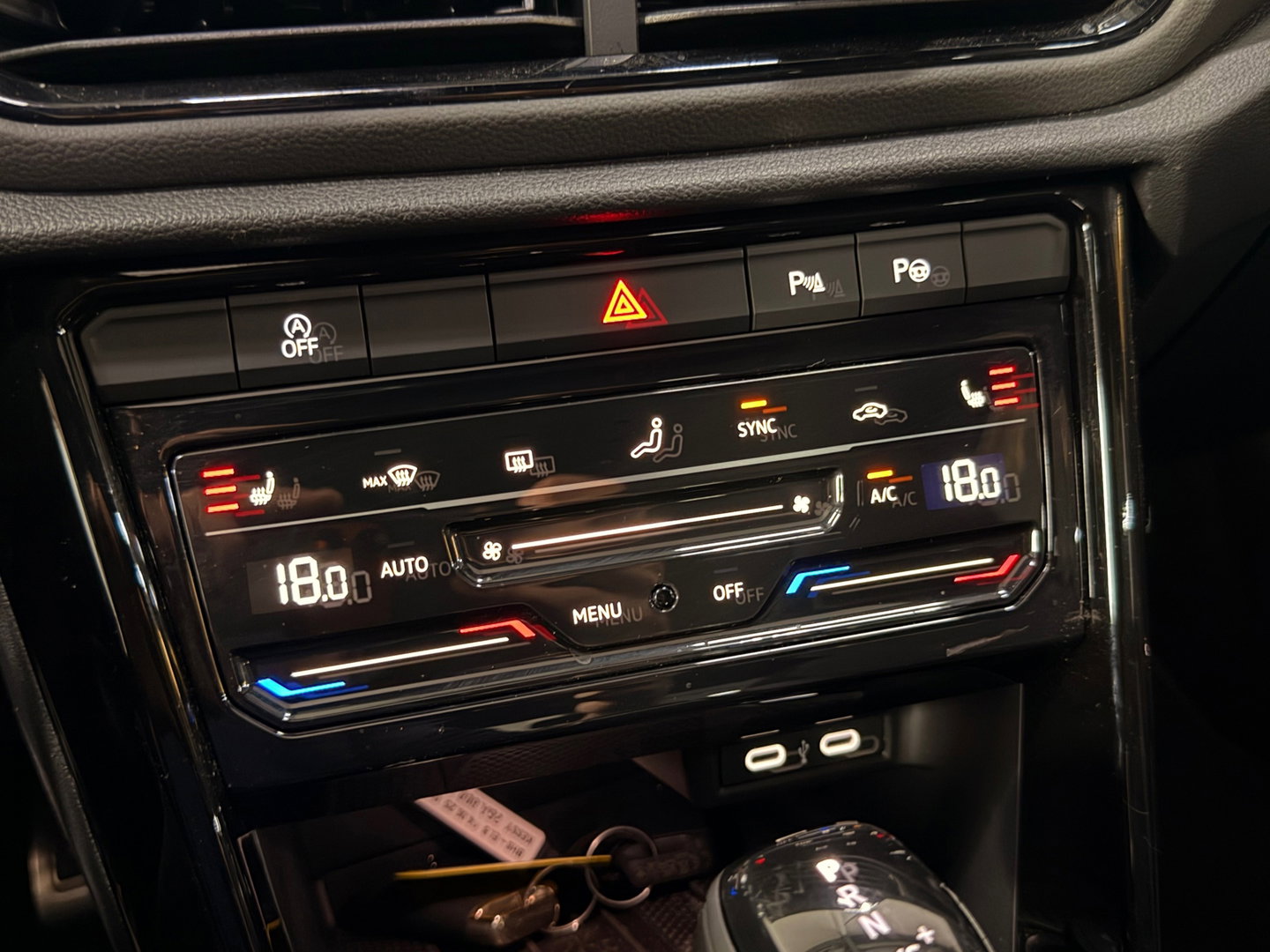 Volkswagen T-Roc 1.5 TSI R-Line Cam*Led*Keyless