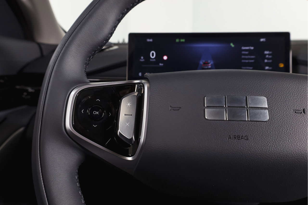 Geely E5