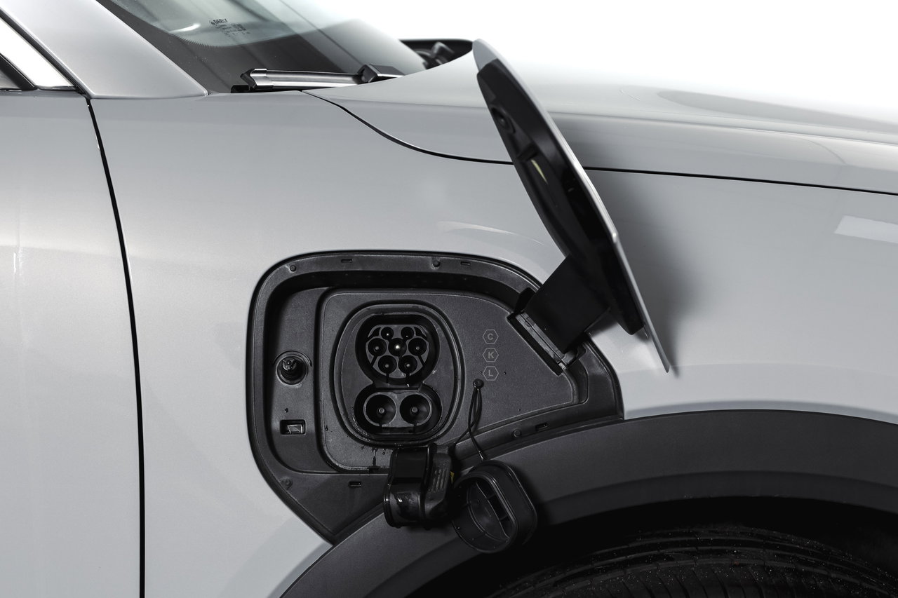 Geely E5