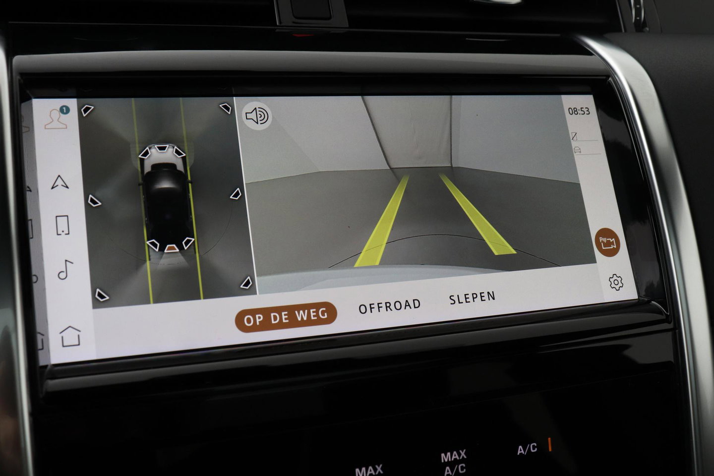 Land Rover Discovery Sport P300e 1.5 S | Panoramadak | 360° Camera | Meridian | Trekhaak | Leder | Stoelverwarming V+A