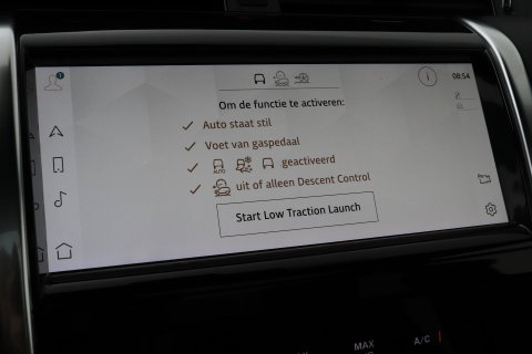 Land Rover Discovery Sport P300e 1.5 S | Panoramadak | 360° Camera | Meridian | Trekhaak | Leder | Stoelverwarming V+A