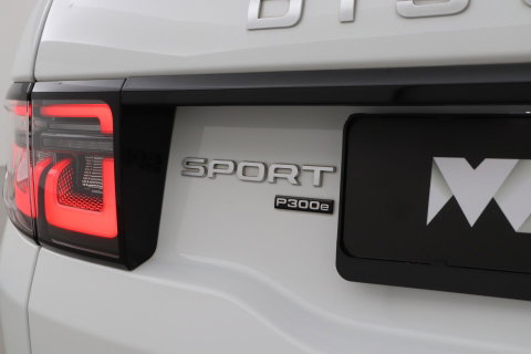 Land Rover Discovery Sport P300e 1.5 S | Panoramadak | 360° Camera | Meridian | Trekhaak | Leder | Stoelverwarming V+A