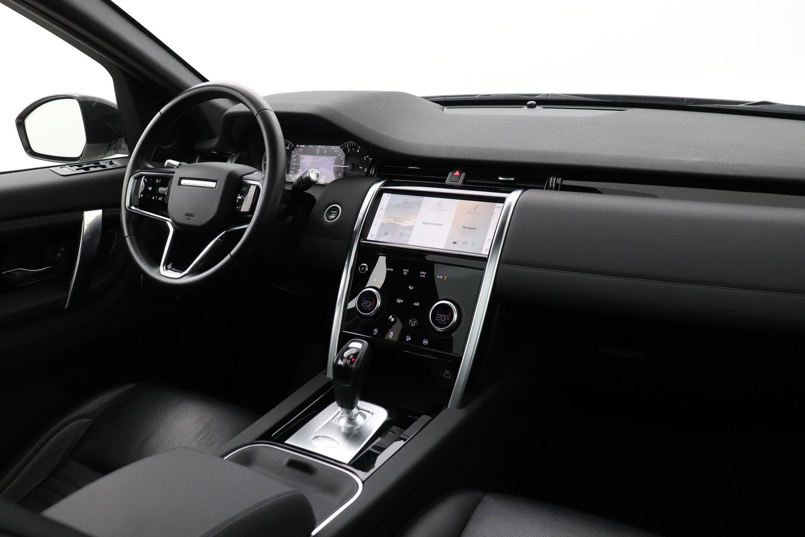 Land Rover Discovery Sport P300e 1.5 S | Panoramadak | 360° Camera | Meridian | Trekhaak | Leder | Stoelverwarming V+A