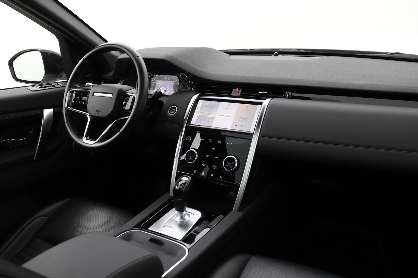 Land Rover Discovery Sport P300e 1.5 S | Panoramadak | 360° Camera | Meridian | Trekhaak | Leder | Stoelverwarming V+A