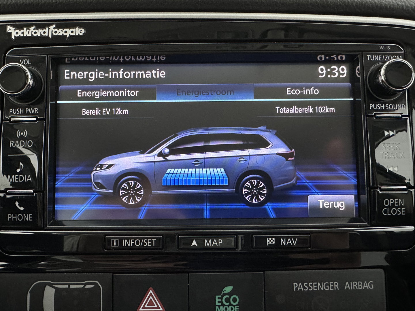 Mitsubishi Outlander 2.0 PHEV Instyle Aut. *LEATHER | FULL-LED | NAVI-FULLMAP | KEYLESS | TOPVIEW | HEATED-COMFORTSEATS | ECC | SHIFT-PADDLES | PDC | CRUISE | PRIVACY-GLASS | DAB | TOWBAR | 18''ALU*