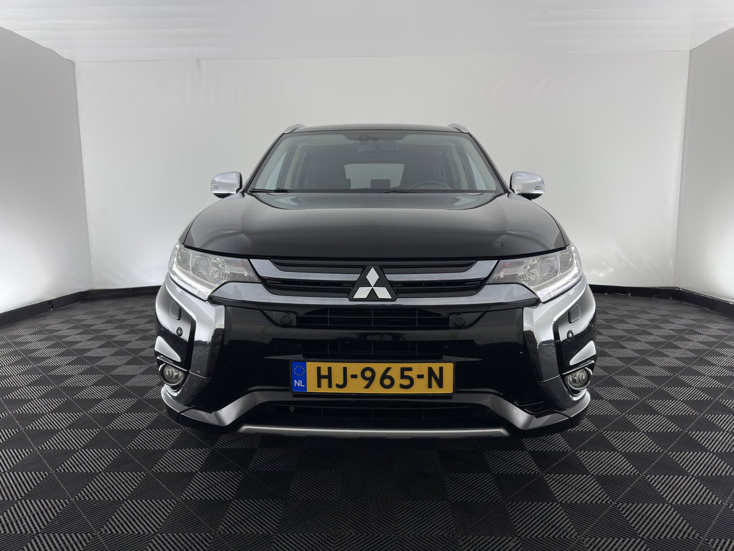 Mitsubishi Outlander 2.0 PHEV Instyle Aut. *LEATHER | FULL-LED | NAVI-FULLMAP | KEYLESS | TOPVIEW | HEATED-COMFORTSEATS | ECC | SHIFT-PADDLES | PDC | CRUISE | PRIVACY-GLASS | DAB | TOWBAR | 18''ALU*