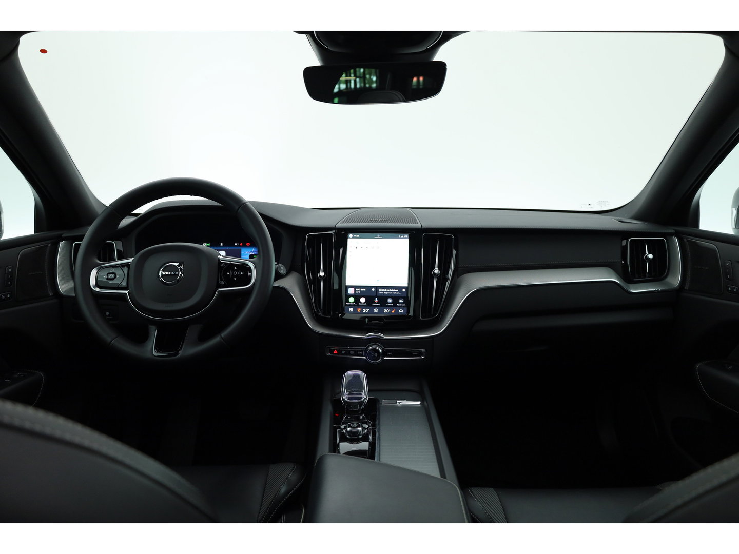 Volvo XC60 2.0 T8 Plug-in hybrid AWD Ultra Black Edition | Pano | HUD | 360Cam | Trekhaak | Harman & Kardon Audio |