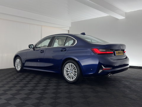 BMW 3-serie 320d High Executive Edition *LEATHER | FULL-LED | HEATED-COMFORTSEATS | DIGI-COCKPIT | NAVI-FULLMAP | AMBIENT-LIGHT | ECC | PDC | CRUISE | 17''ALU*