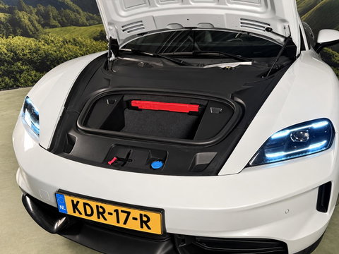 Porsche Taycan Sport Turismo Black Edition 105 kWh luchtvering l Pano l Massage l bijrijders scherm