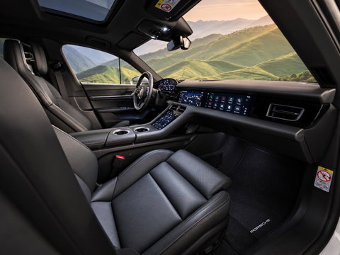 Porsche Taycan Sport Turismo Black Edition 105 kWh luchtvering l Pano l Massage l bijrijders scherm