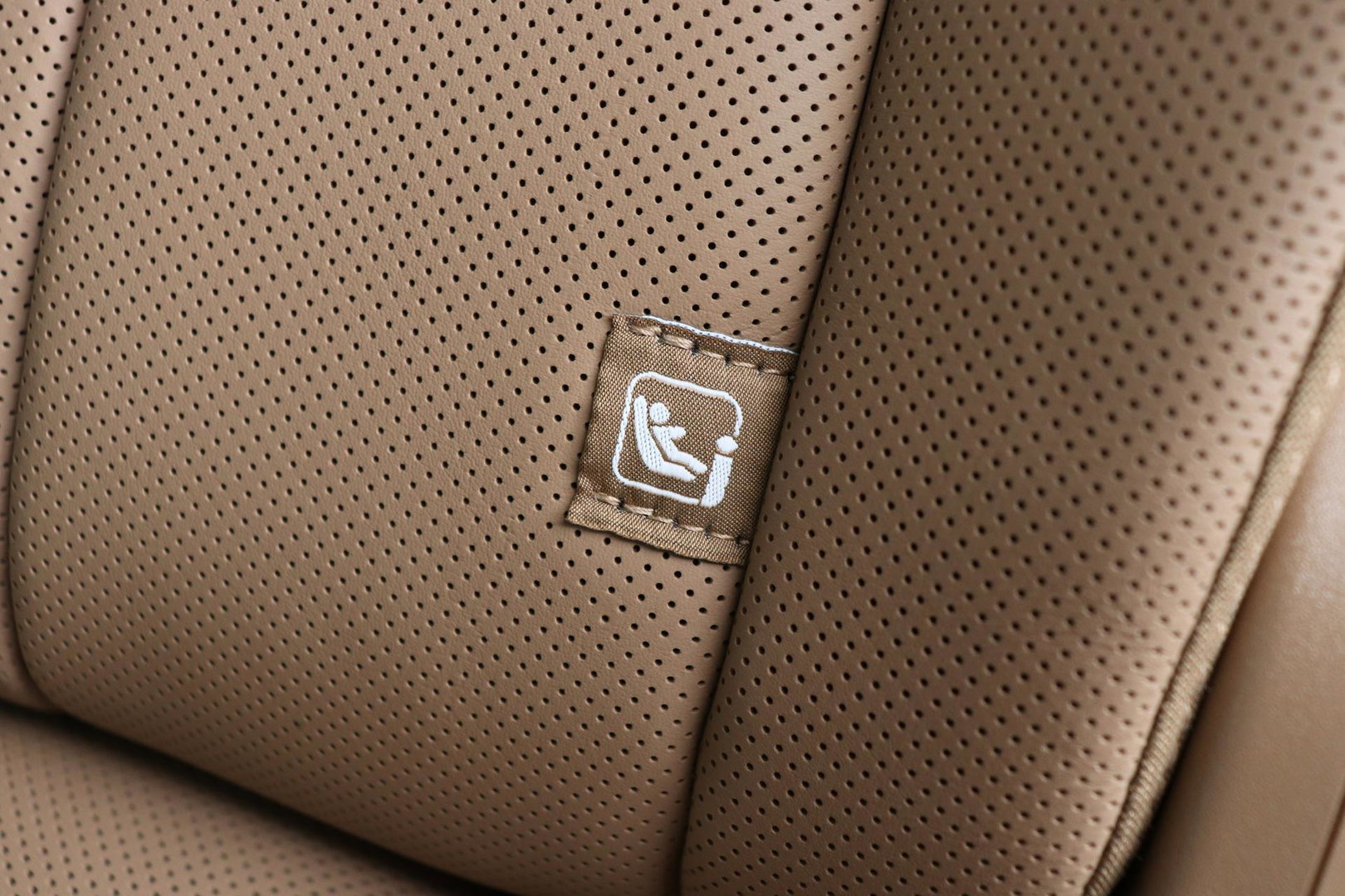 Land Rover Range Rover P550e Autobiography | Meridian Signature | 23 Inch | Luchtvering | Panoramadak | ClearSight | 360° Camera | Ventilatie+Massage | Trekhaak