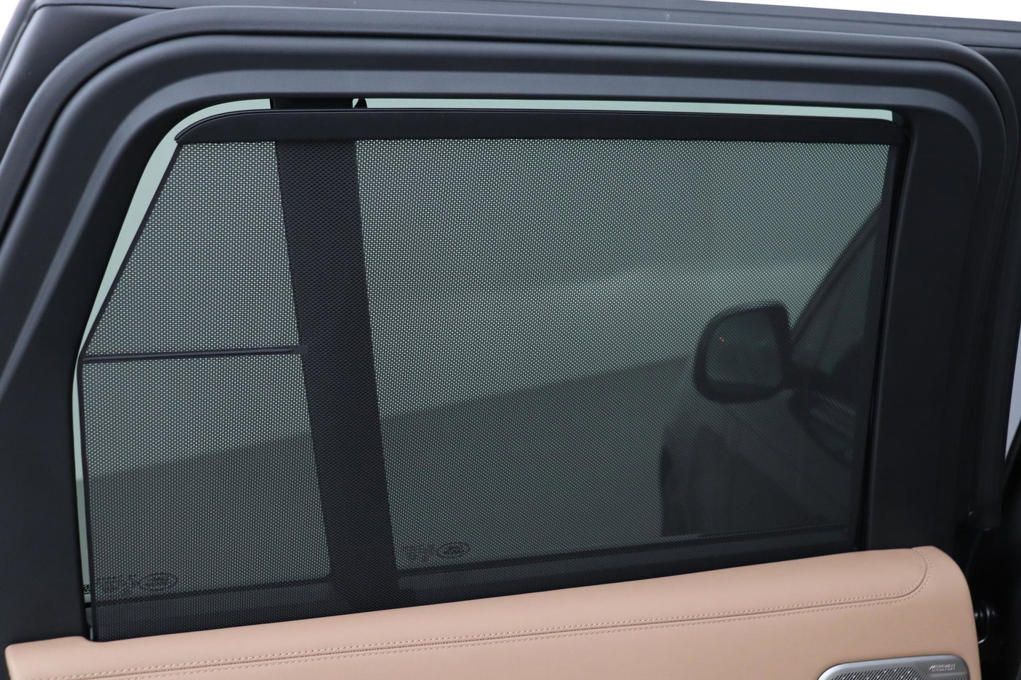 Land Rover Range Rover P550e Autobiography | Meridian Signature | 23 Inch | Luchtvering | Panoramadak | ClearSight | 360° Camera | Ventilatie+Massage | Trekhaak
