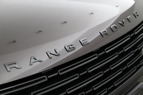 Land Rover Range Rover P550e Autobiography | Meridian Signature | 23 Inch | Luchtvering | Panoramadak | ClearSight | 360° Camera | Ventilatie+Massage | Trekhaak