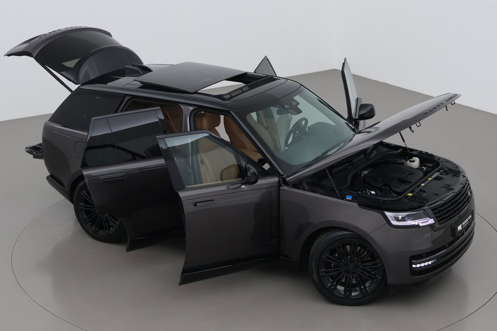 Land Rover Range Rover P550e Autobiography | Meridian Signature | 23 Inch | Luchtvering | Panoramadak | ClearSight | 360° Camera | Ventilatie+Massage | Trekhaak