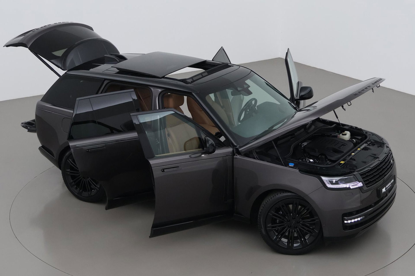 Land Rover Range Rover P550e Autobiography | Meridian Signature | 23 Inch | Luchtvering | Panoramadak | ClearSight | 360° Camera | Ventilatie+Massage | Trekhaak
