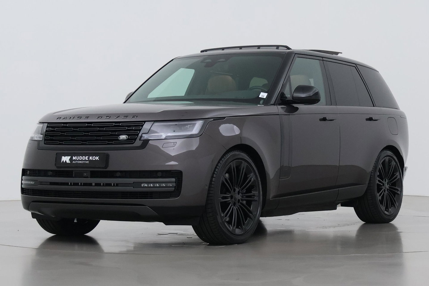 Land Rover Range Rover P550e Autobiography | Meridian Signature | 23 Inch | Luchtvering | Panoramadak | ClearSight | 360° Camera | Ventilatie+Massage | Trekhaak