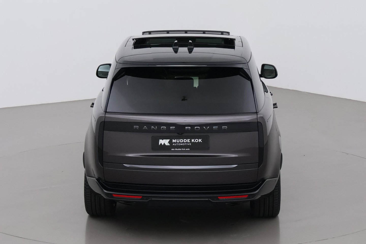 Land Rover Range Rover P550e Autobiography | Meridian Signature | 23 Inch | Luchtvering | Panoramadak | ClearSight | 360° Camera | Ventilatie+Massage | Trekhaak