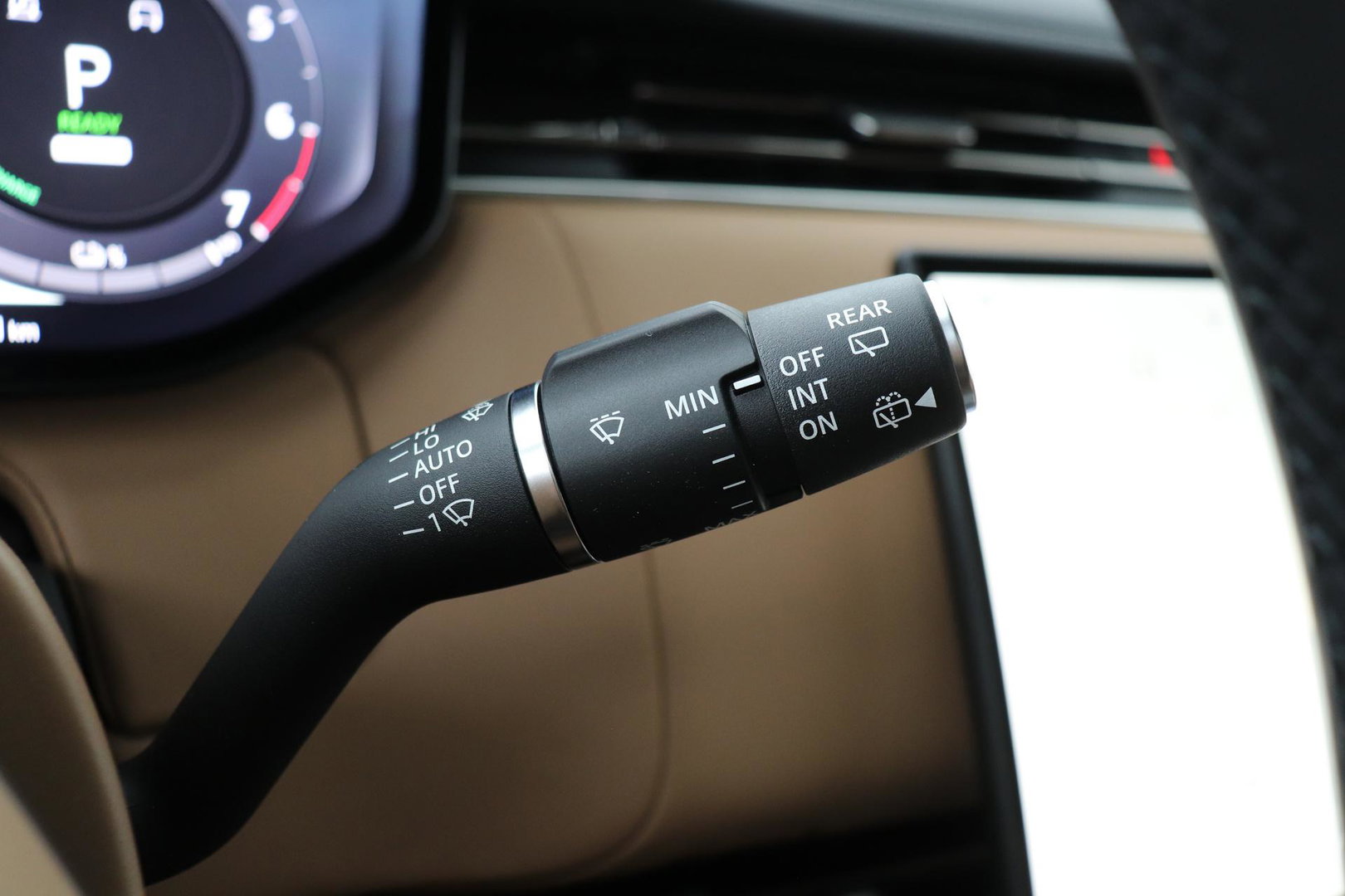 Land Rover Range Rover P550e Autobiography | Meridian Signature | 23 Inch | Luchtvering | Panoramadak | ClearSight | 360° Camera | Ventilatie+Massage | Trekhaak