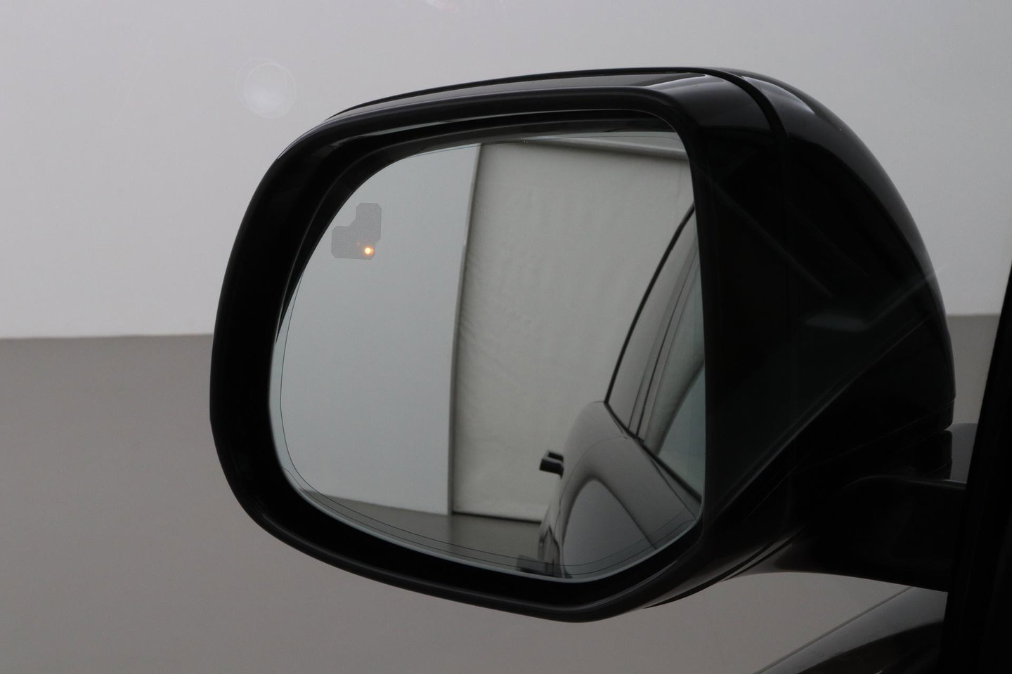 Land Rover Range Rover P550e Autobiography | Meridian Signature | 23 Inch | Luchtvering | Panoramadak | ClearSight | 360° Camera | Ventilatie+Massage | Trekhaak