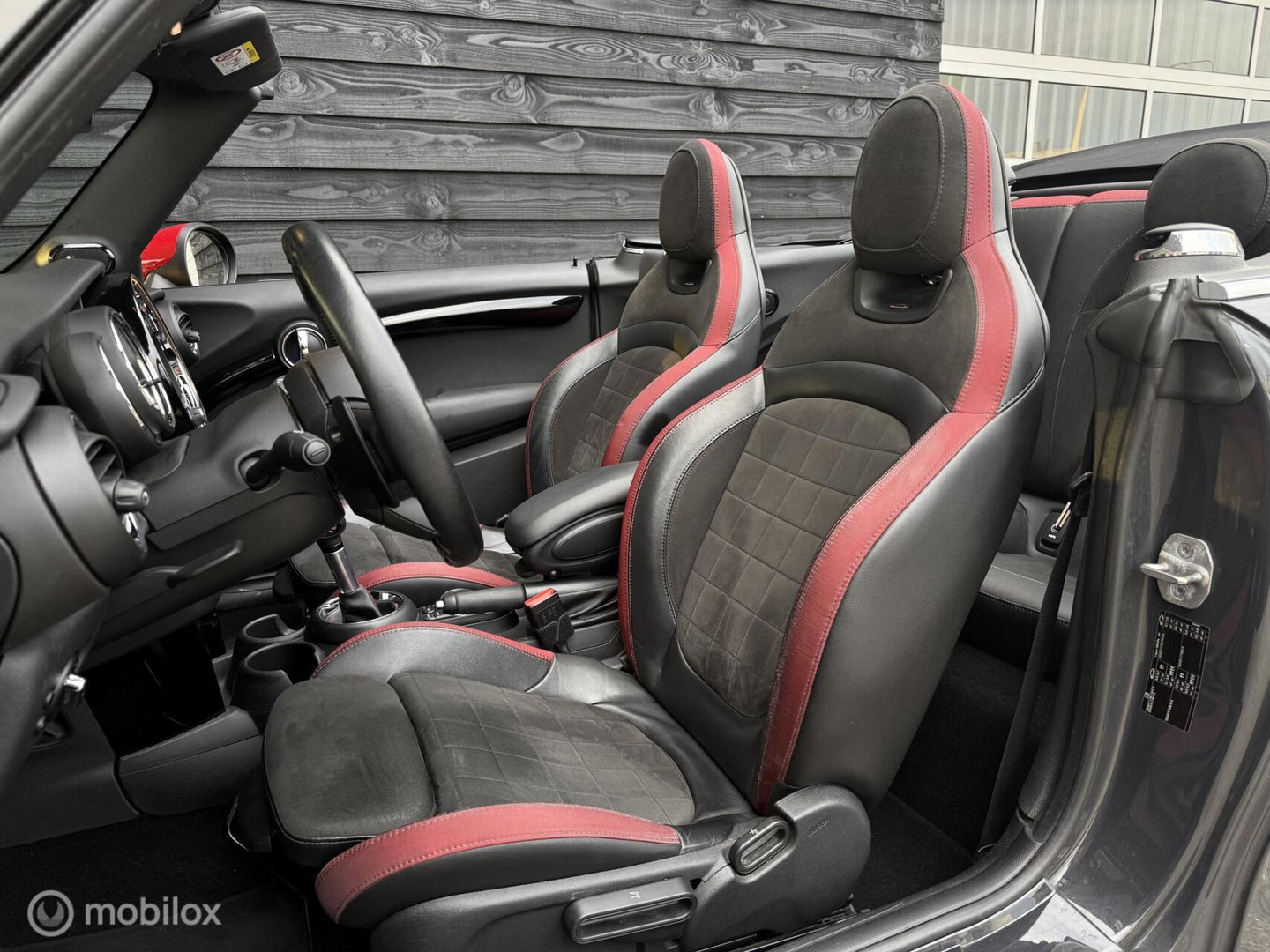 MINI Cooper Cabrio 2.0 John Works Chili | Automaat | LED